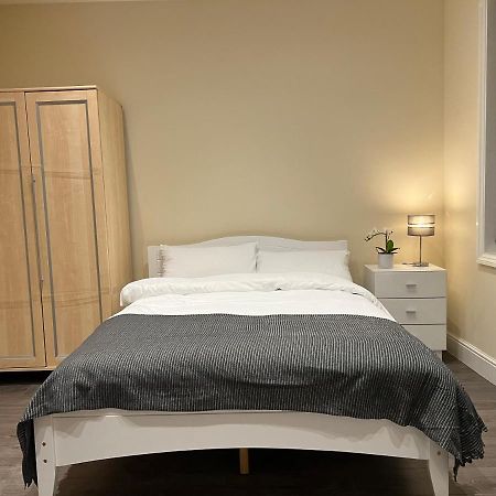 Beautiful Rooms Only Few Steps Away From Bruce Grove Tottenham Stadium Londen Buitenkant foto