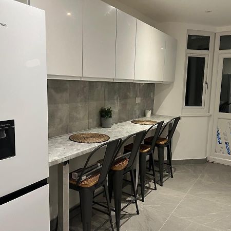 Beautiful Rooms Only Few Steps Away From Bruce Grove Tottenham Stadium Londen Buitenkant foto